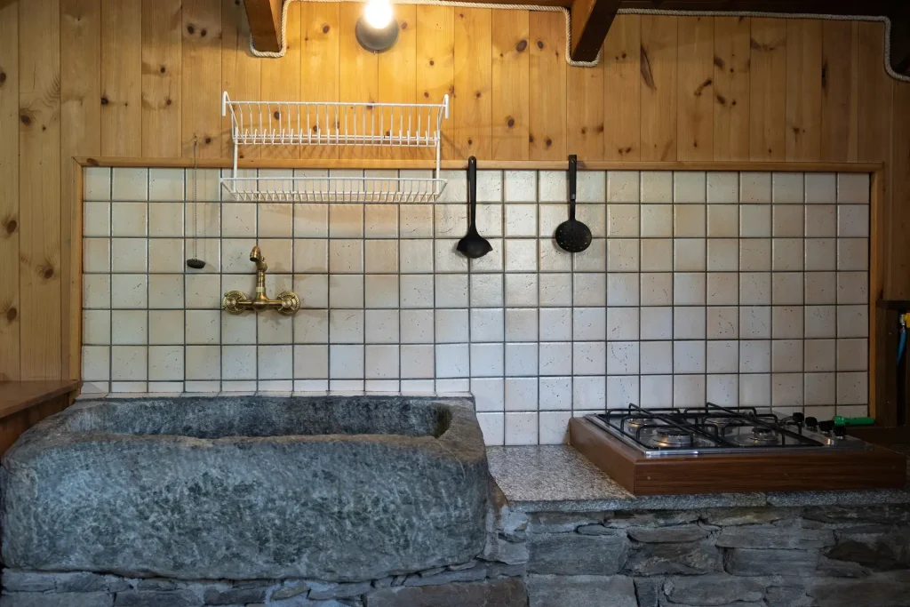 baita-vecchioforno-8-R Cucina e Lavandino in sasso - Baita Vecchio Forno - Agriturismo Alberobello